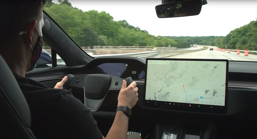 Tesla нарешті назвала дату презентації нового Roadster: Маск обіцяє майже «літаючий» електрокар